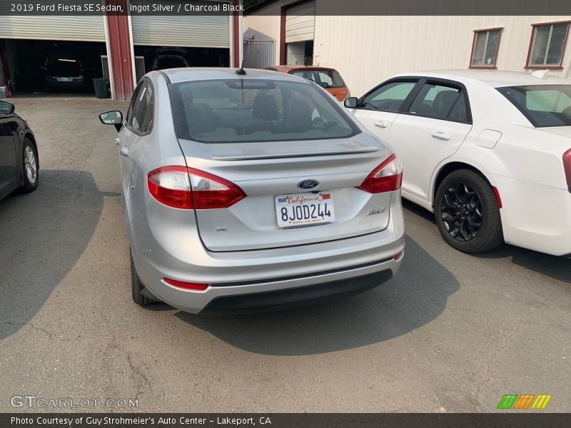 Ingot Silver / Charcoal Black 2019 Ford Fiesta SE Sedan