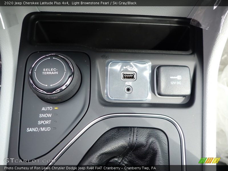 Light Brownstone Pearl / Ski Gray/Black 2020 Jeep Cherokee Latitude Plus 4x4