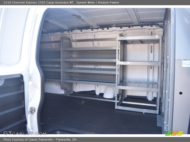Summit White / Medium Pewter 2018 Chevrolet Express 2500 Cargo Extended WT