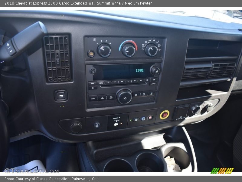 Summit White / Medium Pewter 2018 Chevrolet Express 2500 Cargo Extended WT
