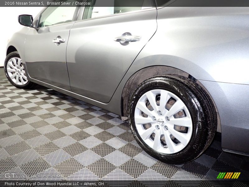 Brilliant Silver / Charcoal 2016 Nissan Sentra S