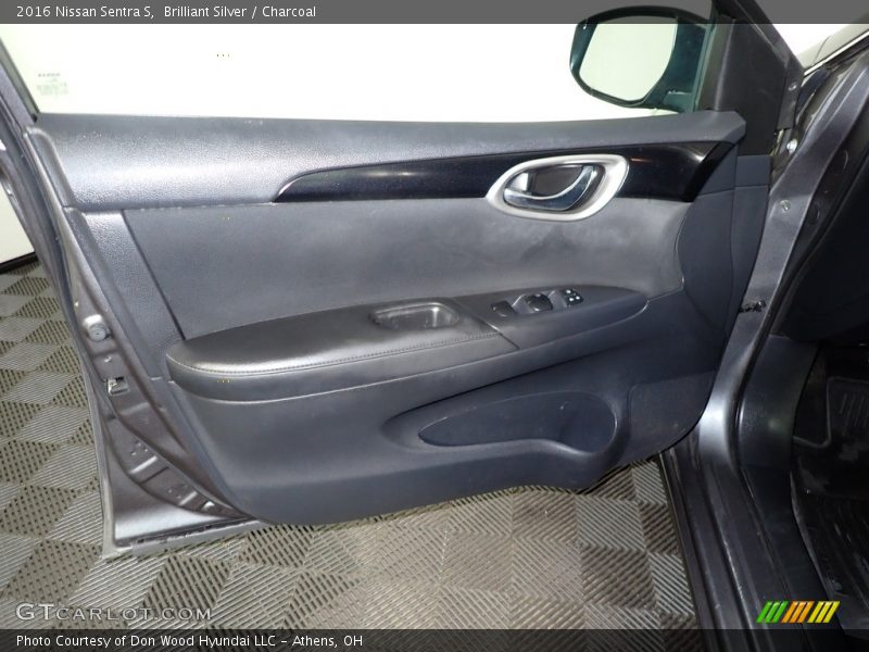 Brilliant Silver / Charcoal 2016 Nissan Sentra S