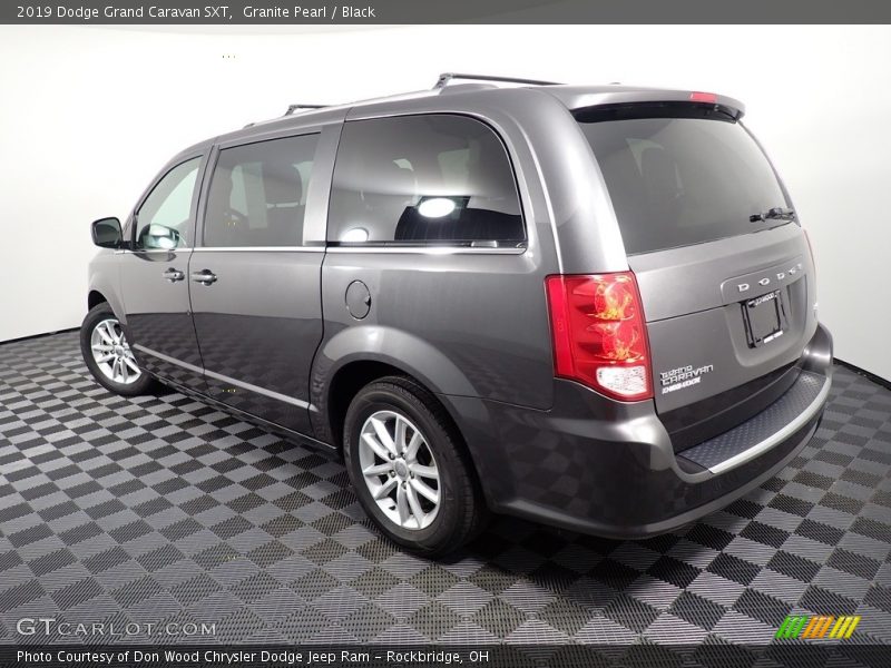 Granite Pearl / Black 2019 Dodge Grand Caravan SXT