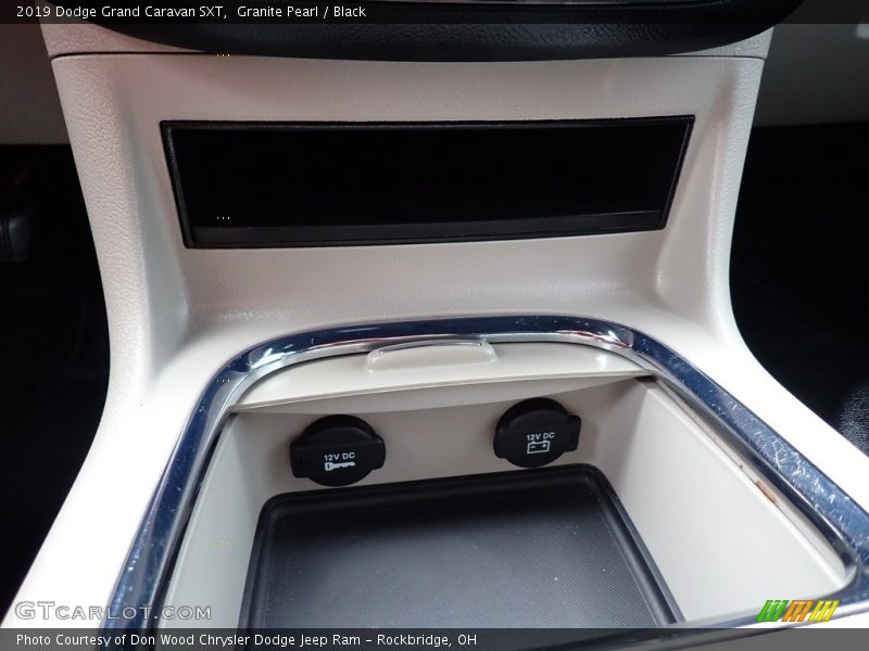 Granite Pearl / Black 2019 Dodge Grand Caravan SXT