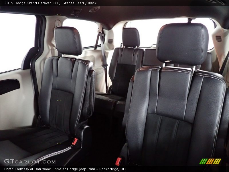Granite Pearl / Black 2019 Dodge Grand Caravan SXT