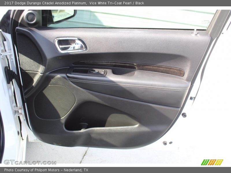 Vice White Tri-Coat Pearl / Black 2017 Dodge Durango Citadel Anodized Platinum