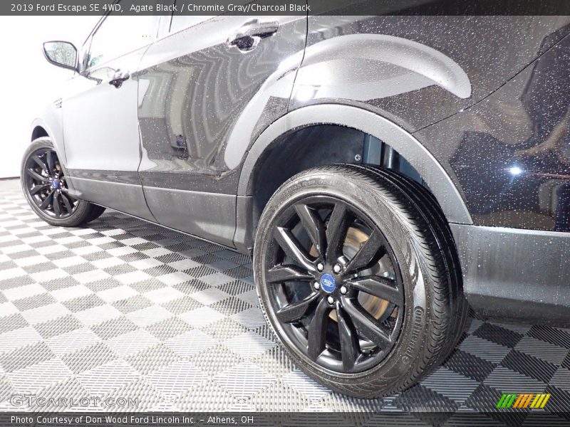 Agate Black / Chromite Gray/Charcoal Black 2019 Ford Escape SE 4WD