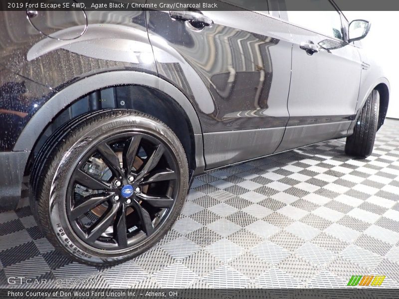 Agate Black / Chromite Gray/Charcoal Black 2019 Ford Escape SE 4WD