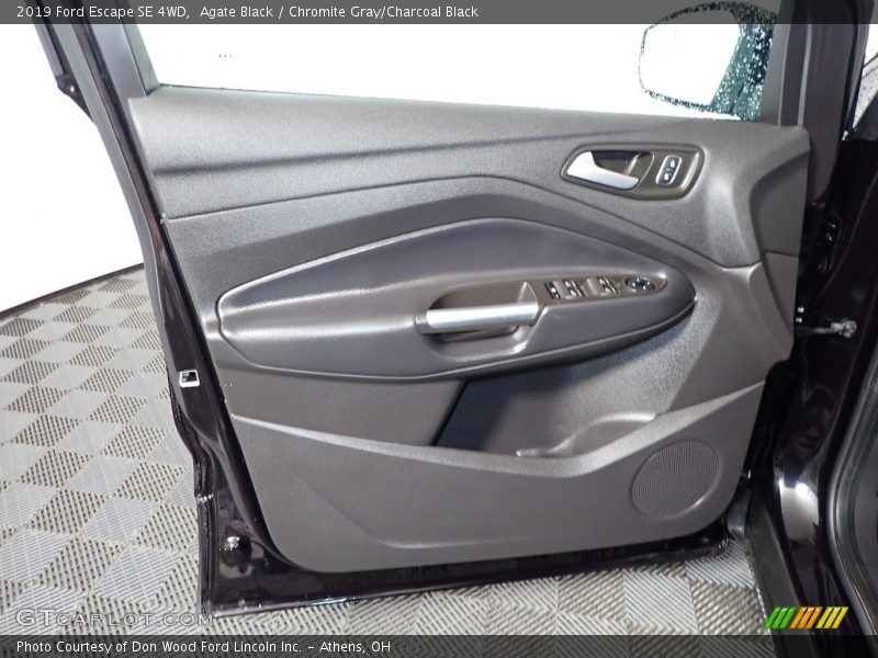 Agate Black / Chromite Gray/Charcoal Black 2019 Ford Escape SE 4WD