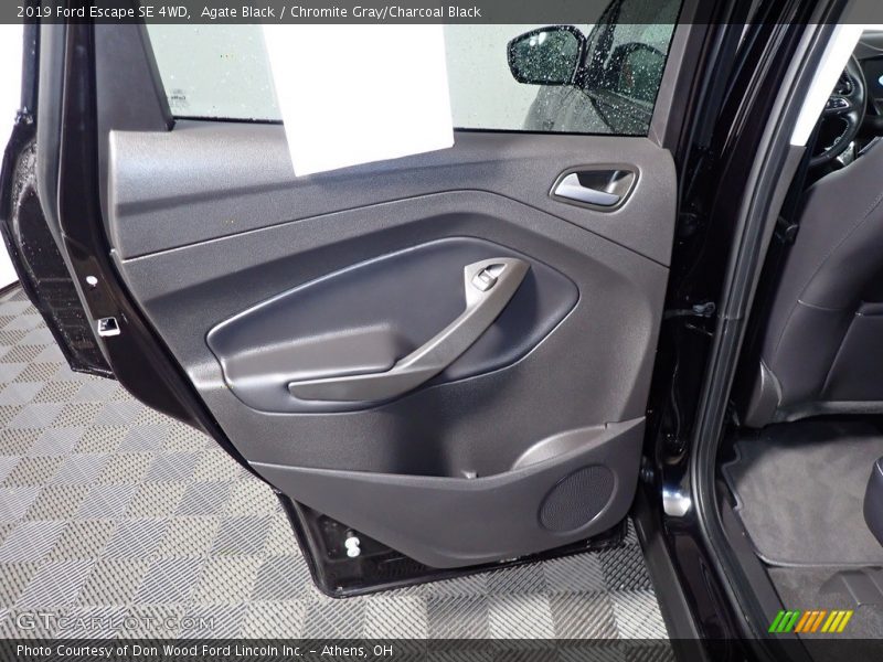 Agate Black / Chromite Gray/Charcoal Black 2019 Ford Escape SE 4WD