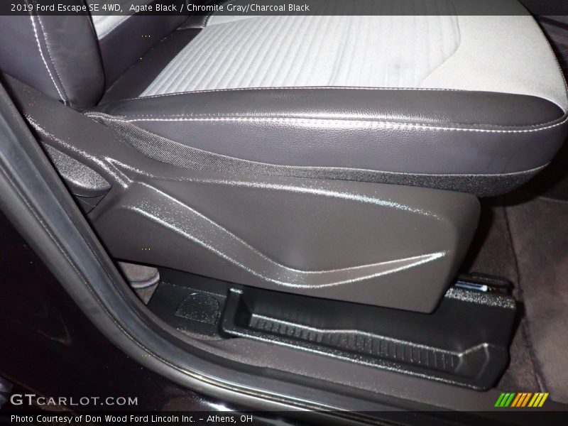 Agate Black / Chromite Gray/Charcoal Black 2019 Ford Escape SE 4WD
