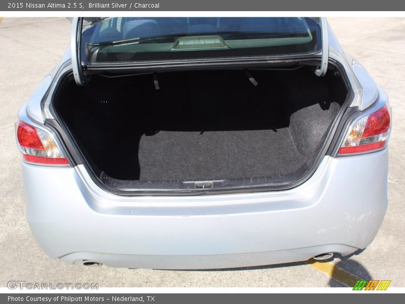 Brilliant Silver / Charcoal 2015 Nissan Altima 2.5 S