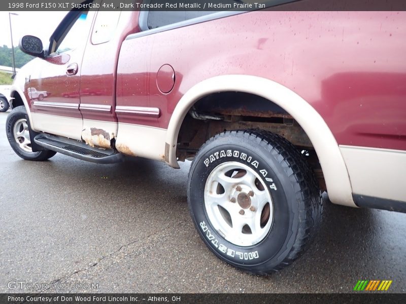 Dark Toreador Red Metallic / Medium Prairie Tan 1998 Ford F150 XLT SuperCab 4x4