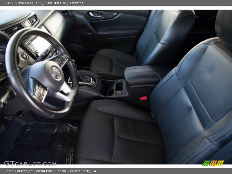 Gun Metallic / Charcoal 2017 Nissan Rogue SL