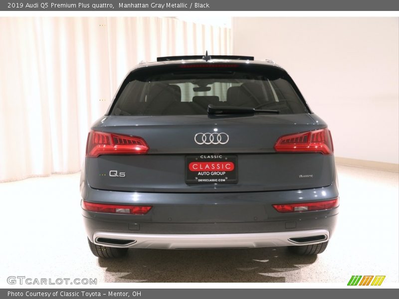 Manhattan Gray Metallic / Black 2019 Audi Q5 Premium Plus quattro