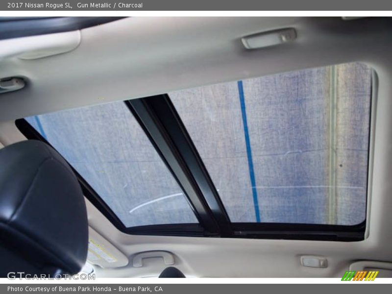Sunroof of 2017 Rogue SL