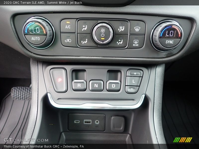 Summit White / Jet Black 2020 GMC Terrain SLE AWD