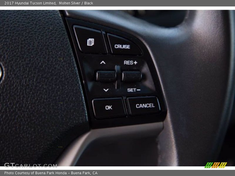 Molten Silver / Black 2017 Hyundai Tucson Limited