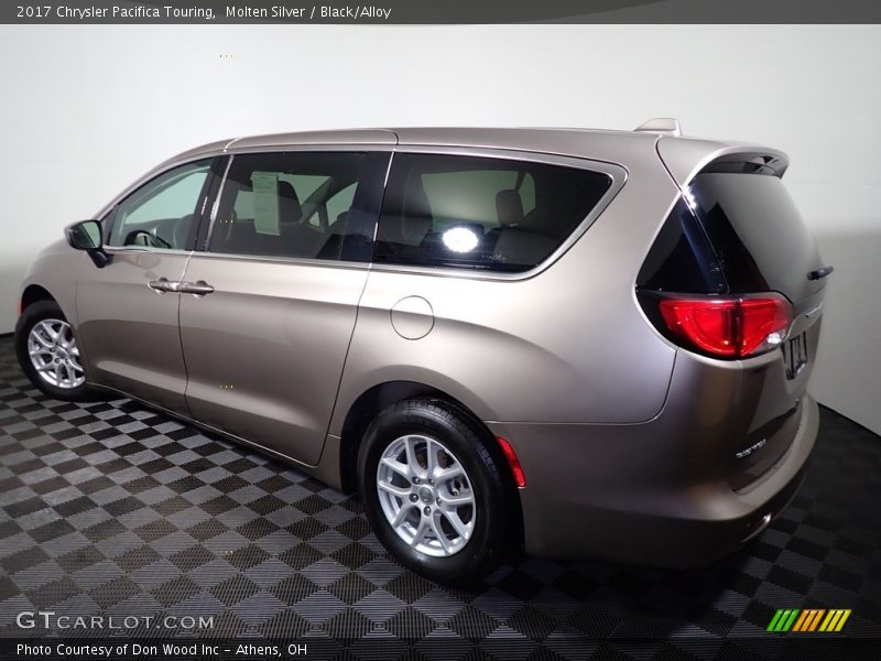 Molten Silver / Black/Alloy 2017 Chrysler Pacifica Touring