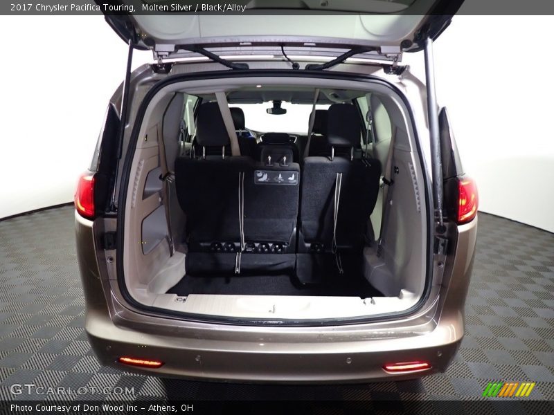 Molten Silver / Black/Alloy 2017 Chrysler Pacifica Touring