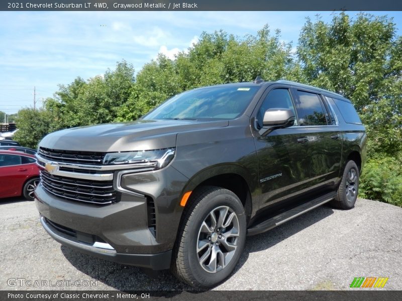 Front 3/4 View of 2021 Suburban LT 4WD