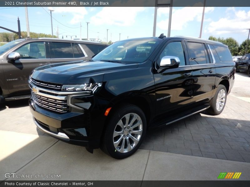 Front 3/4 View of 2021 Suburban Premier 4WD