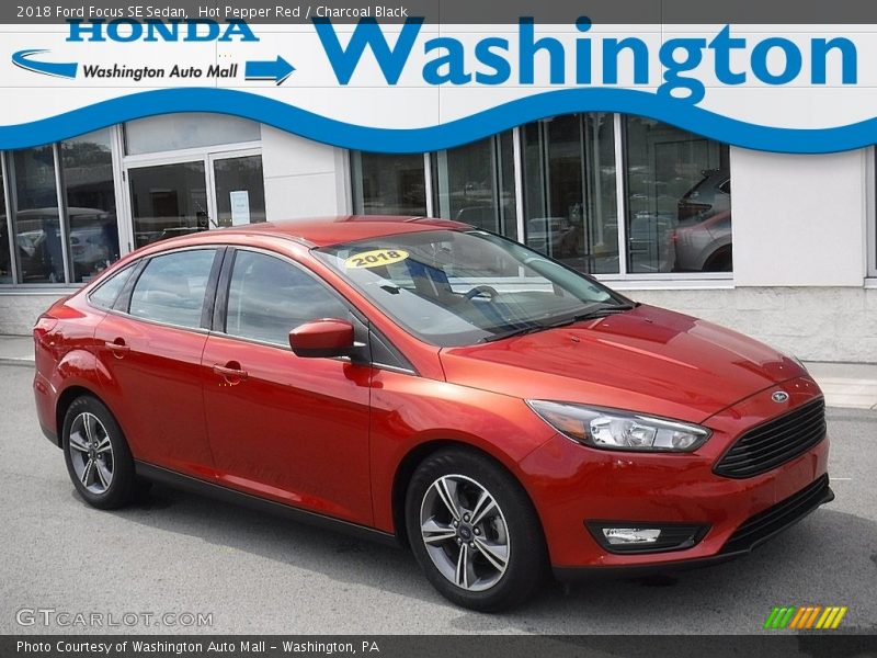 Hot Pepper Red / Charcoal Black 2018 Ford Focus SE Sedan
