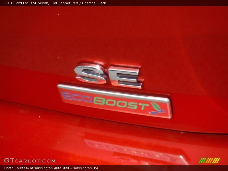 Hot Pepper Red / Charcoal Black 2018 Ford Focus SE Sedan