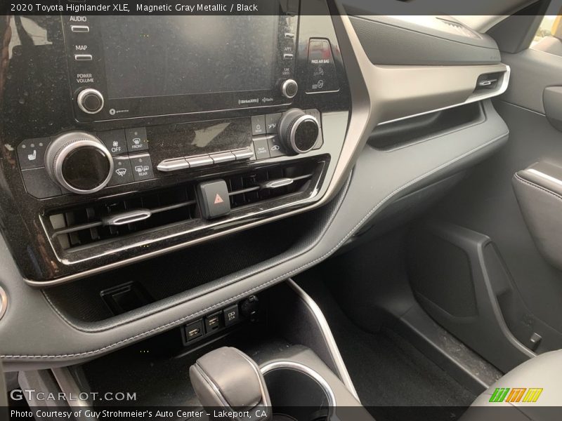 Magnetic Gray Metallic / Black 2020 Toyota Highlander XLE