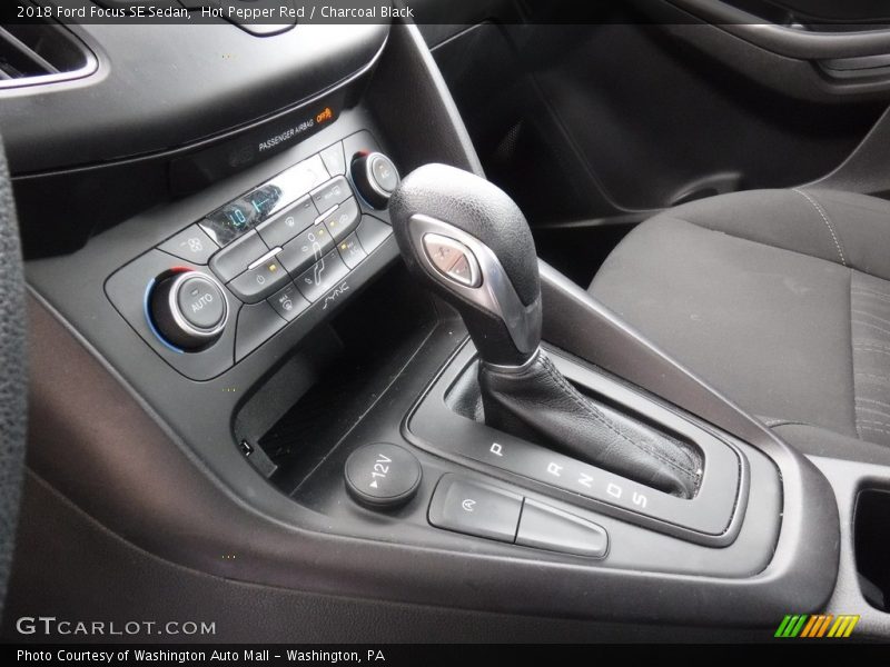 Hot Pepper Red / Charcoal Black 2018 Ford Focus SE Sedan