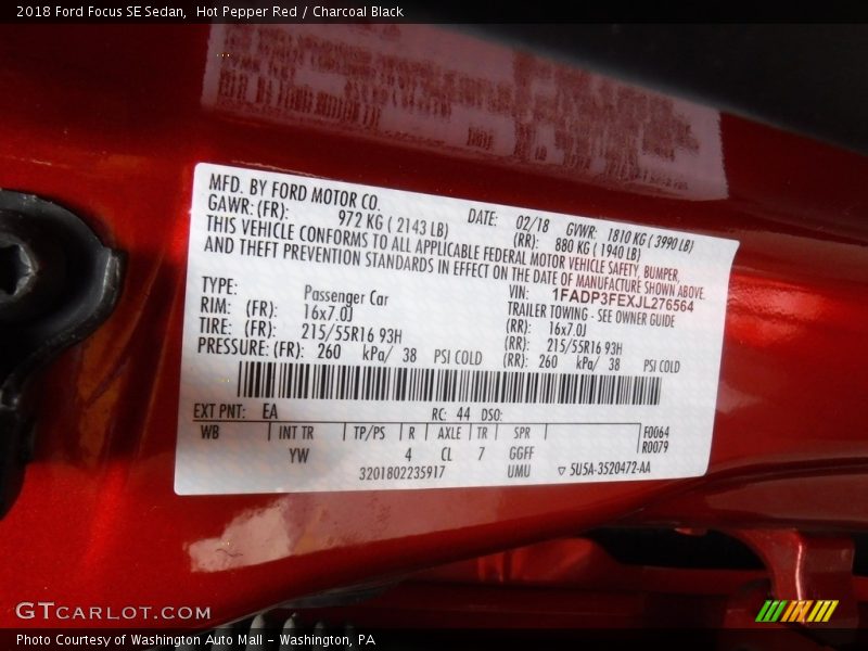 Hot Pepper Red / Charcoal Black 2018 Ford Focus SE Sedan