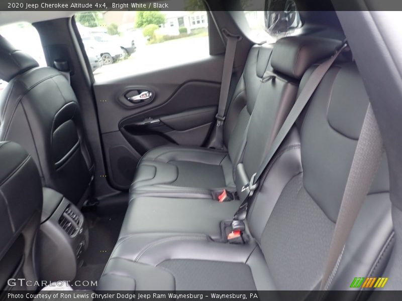 Bright White / Black 2020 Jeep Cherokee Altitude 4x4