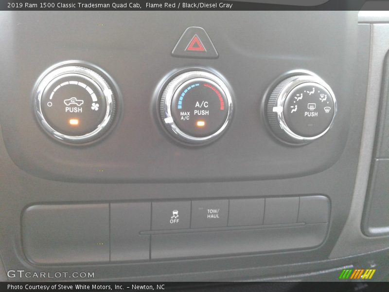 Flame Red / Black/Diesel Gray 2019 Ram 1500 Classic Tradesman Quad Cab