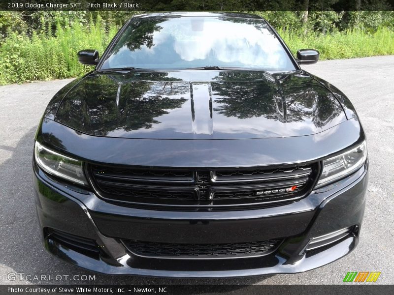 Pitch Black / Black 2019 Dodge Charger SXT