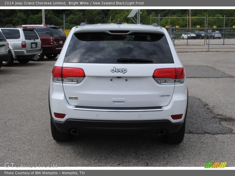 Bright White / New Zealand Black/Light Frost 2014 Jeep Grand Cherokee Limited