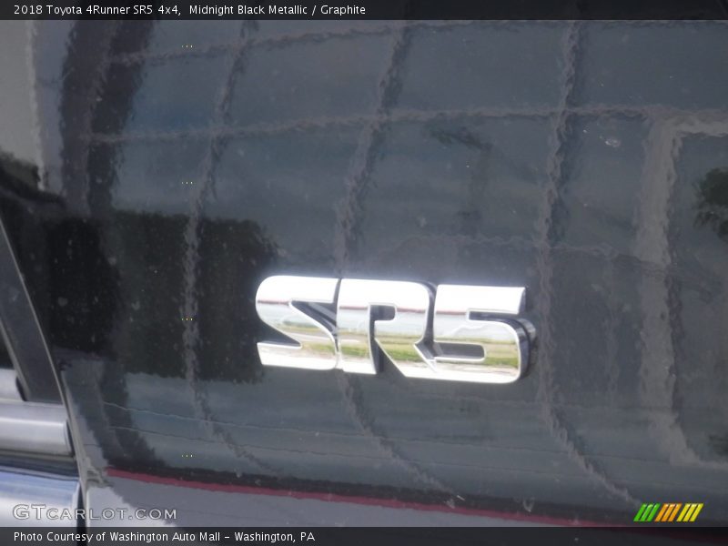 Midnight Black Metallic / Graphite 2018 Toyota 4Runner SR5 4x4