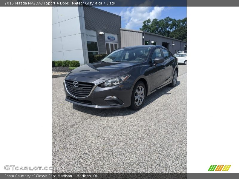 Front 3/4 View of 2015 MAZDA3 i Sport 4 Door