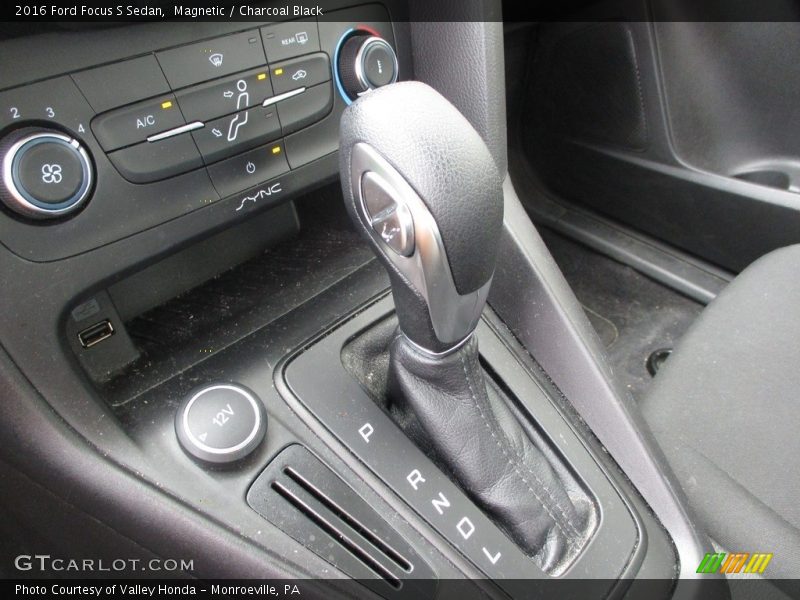 Magnetic / Charcoal Black 2016 Ford Focus S Sedan