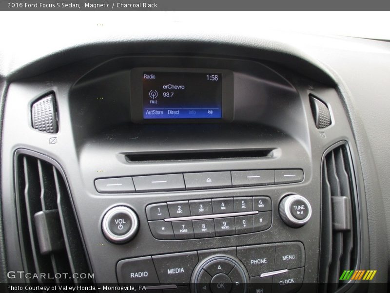 Magnetic / Charcoal Black 2016 Ford Focus S Sedan