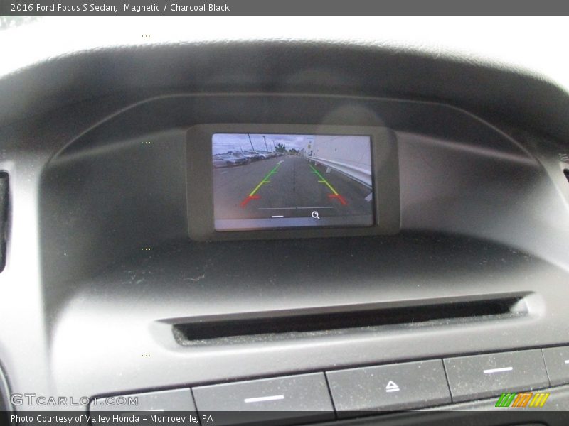 Magnetic / Charcoal Black 2016 Ford Focus S Sedan