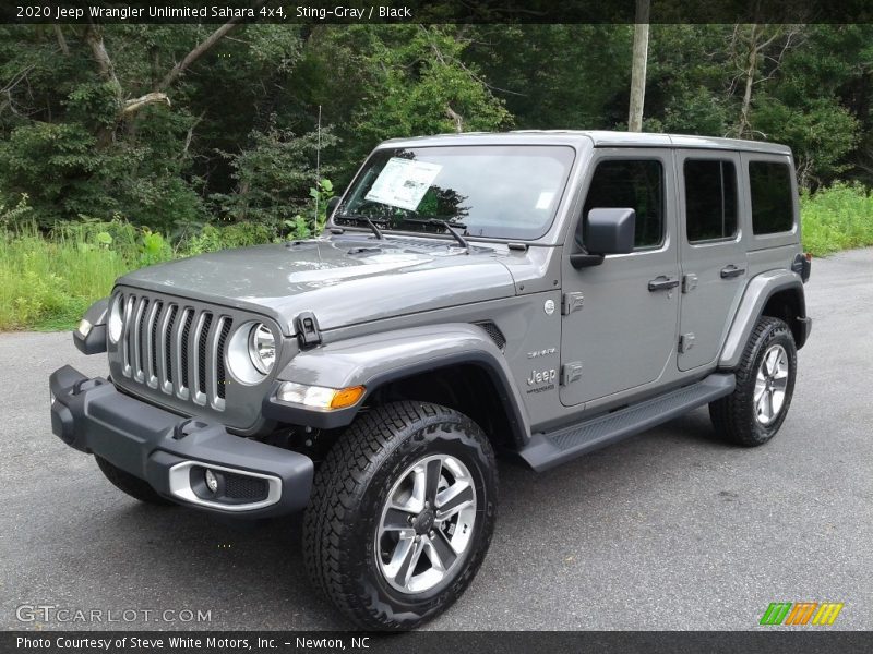Front 3/4 View of 2020 Wrangler Unlimited Sahara 4x4