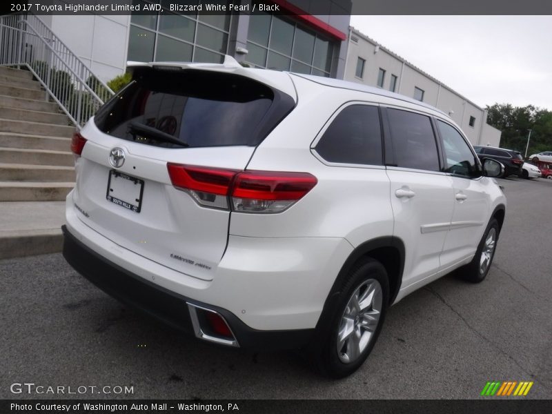 Blizzard White Pearl / Black 2017 Toyota Highlander Limited AWD