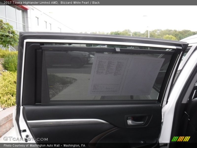Blizzard White Pearl / Black 2017 Toyota Highlander Limited AWD