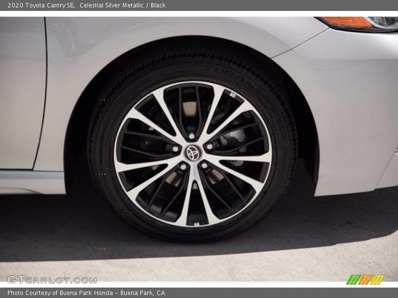 Celestial Silver Metallic / Black 2020 Toyota Camry SE