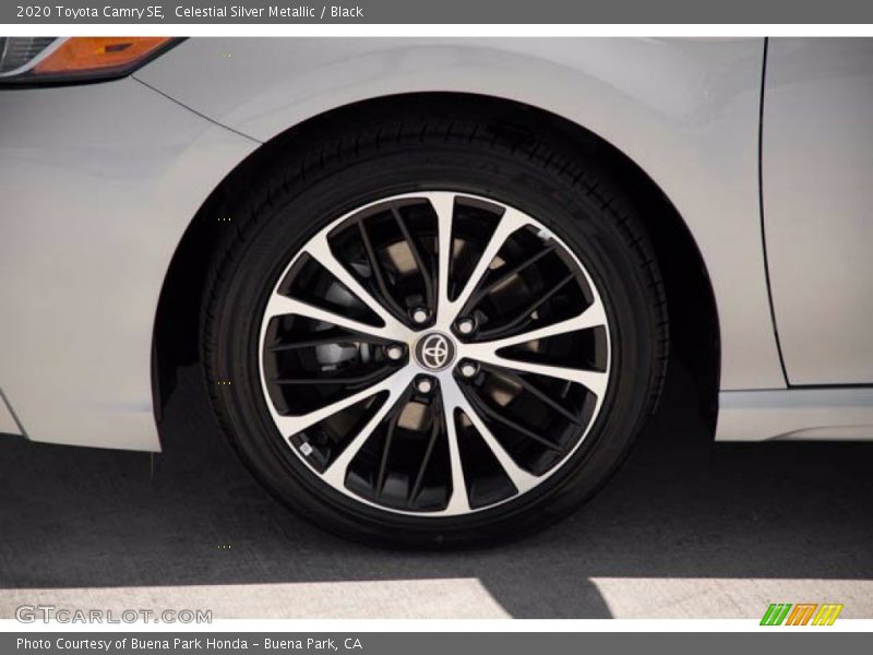 Celestial Silver Metallic / Black 2020 Toyota Camry SE