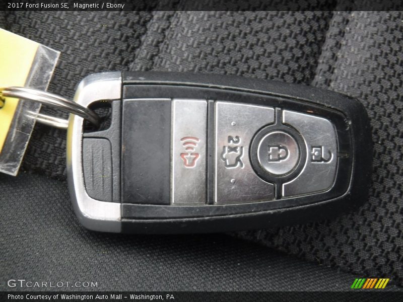 Magnetic / Ebony 2017 Ford Fusion SE