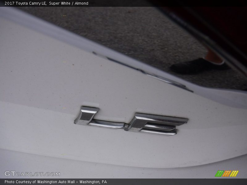 Super White / Almond 2017 Toyota Camry LE