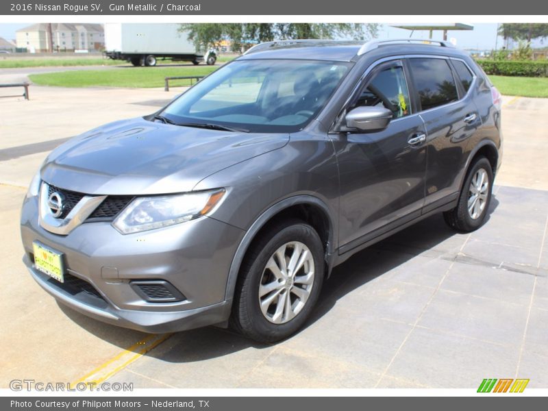 Gun Metallic / Charcoal 2016 Nissan Rogue SV