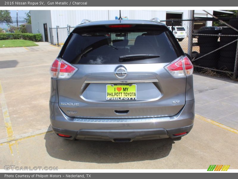 Gun Metallic / Charcoal 2016 Nissan Rogue SV