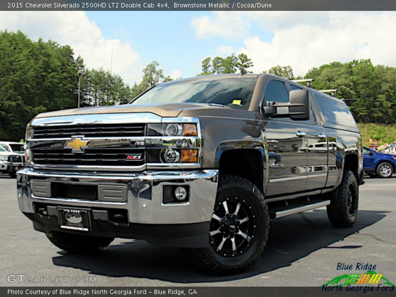 Front 3/4 View of 2015 Silverado 2500HD LTZ Double Cab 4x4